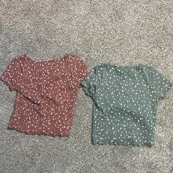 Tight-Fit Ribbed Tee - Picture 6 of 6